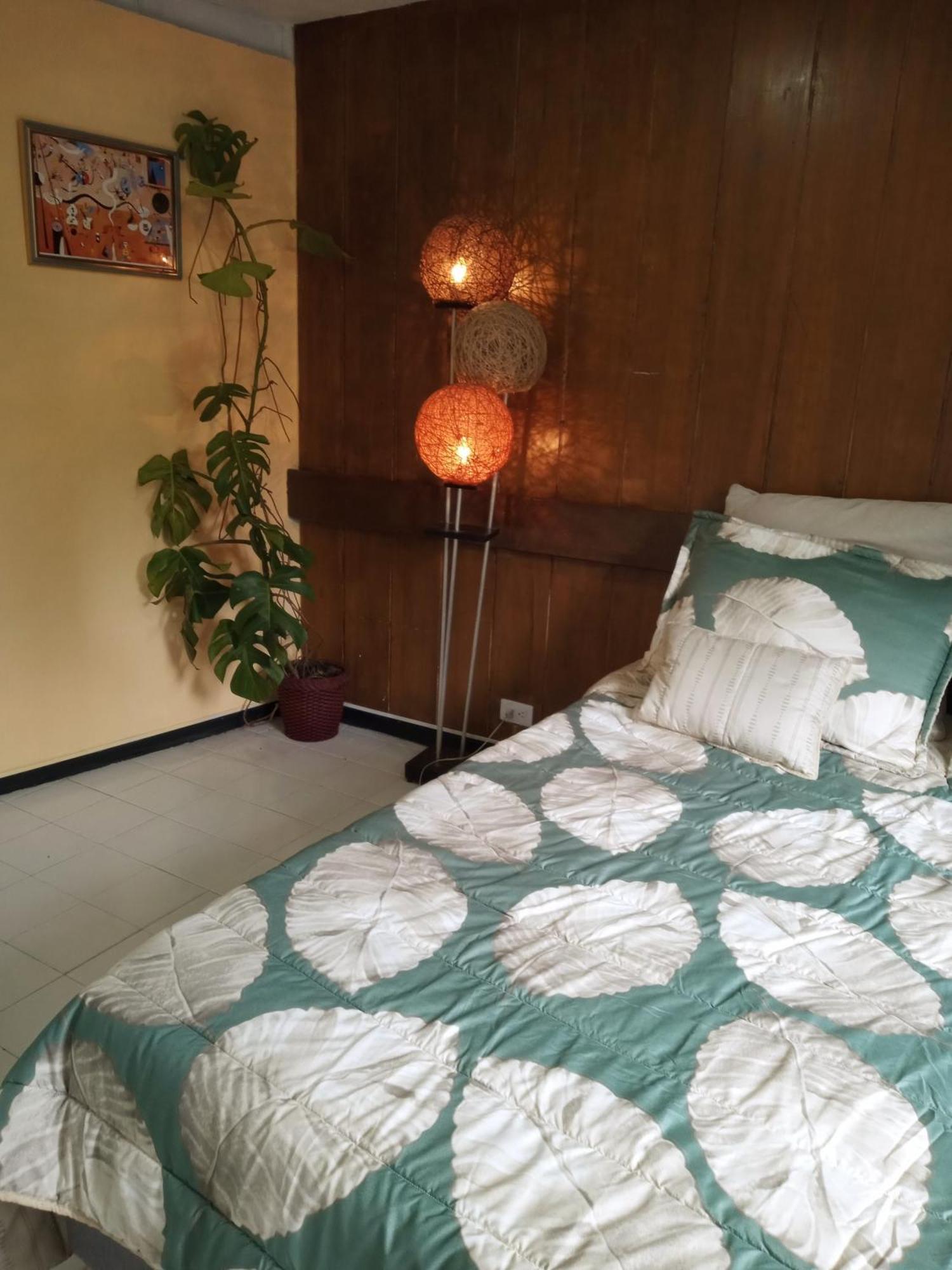 Hostal Casale Usaquen Богота Номер фото